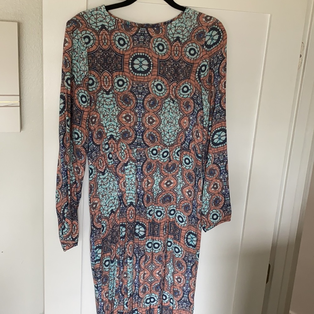 •dress• - Picture 3 of 5